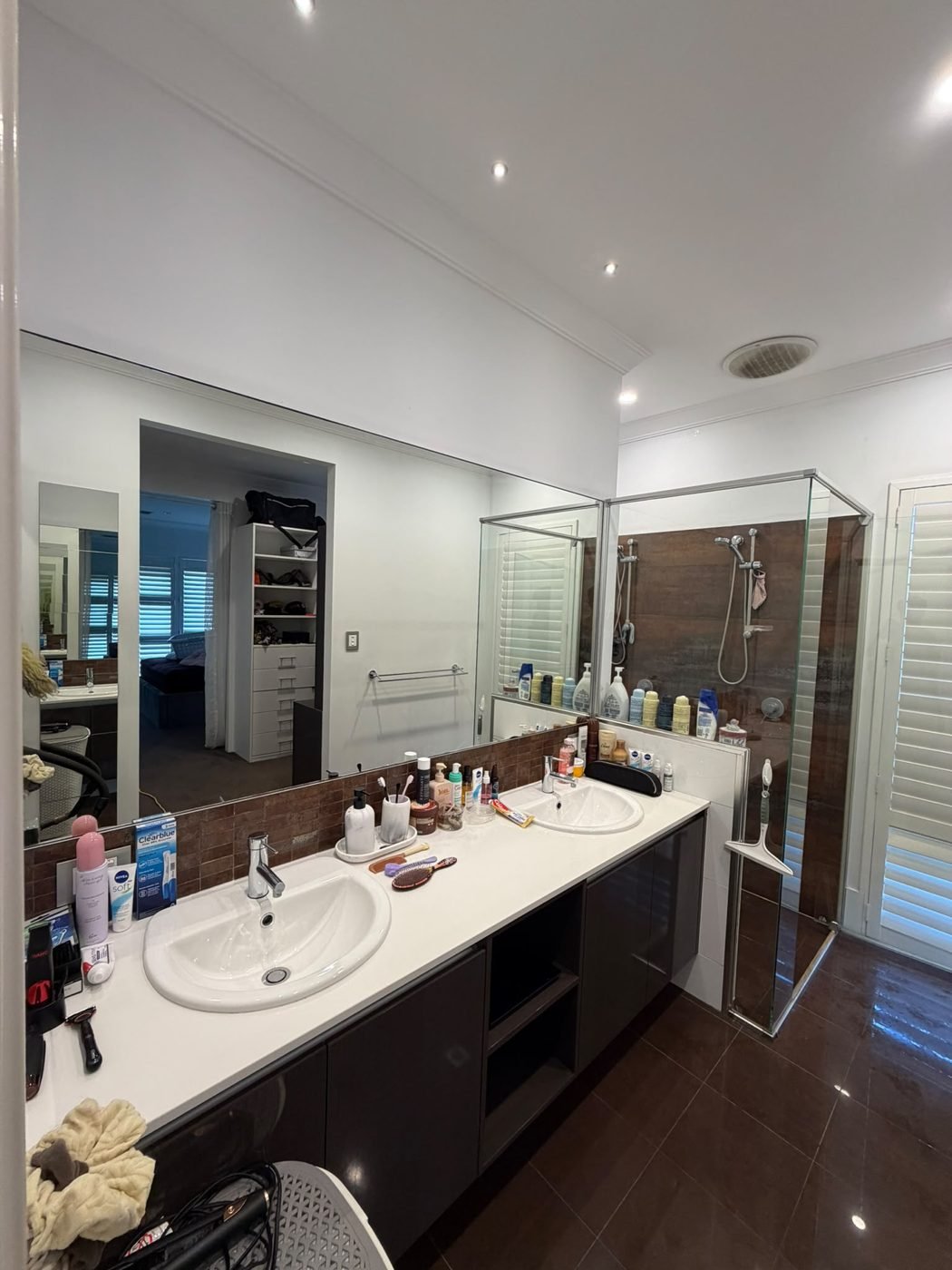 Vanity basins & mirrors